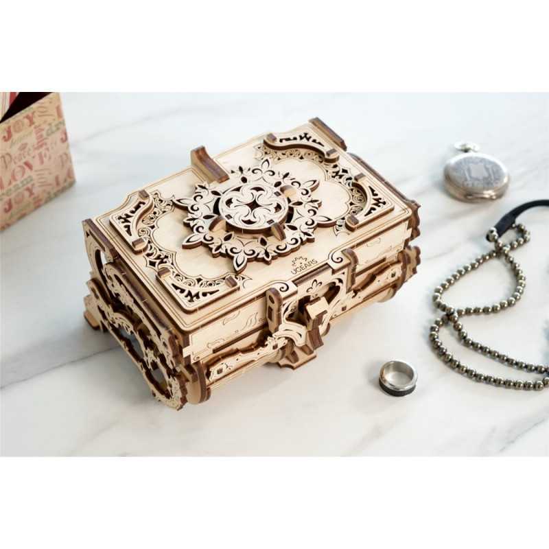 CAJA ANTIGUA